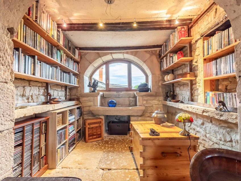 Living-library-WMC614