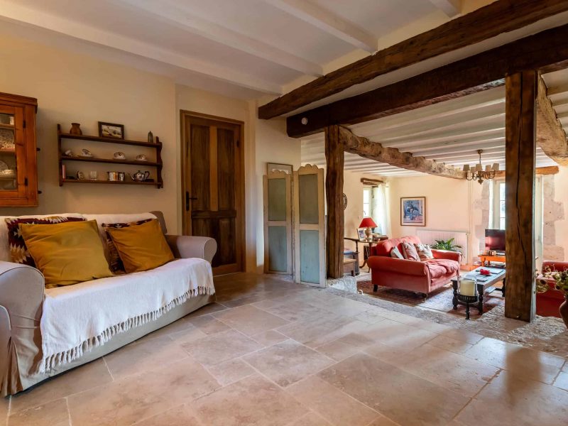 Livingroom-7-WMC311 (1)