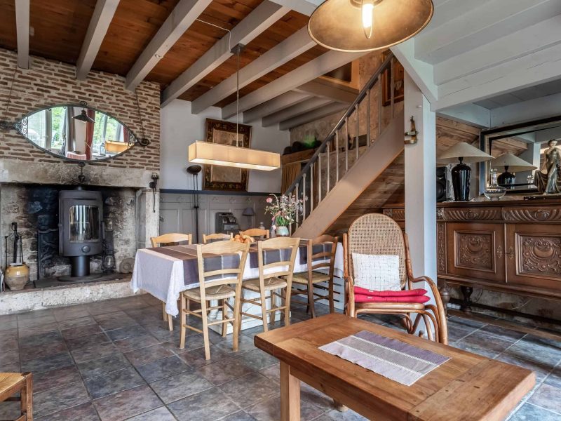 Livingroom-Stove-WMC237