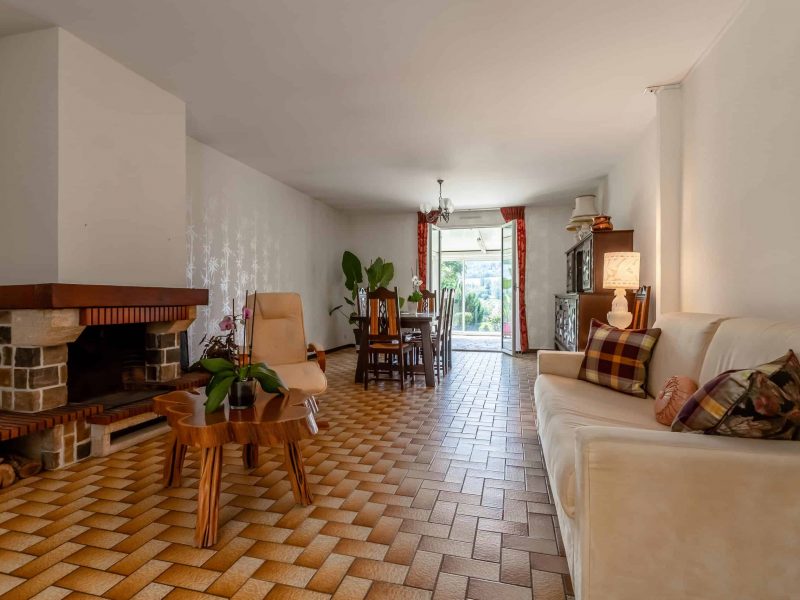 Livingroom-WMC427 (1)