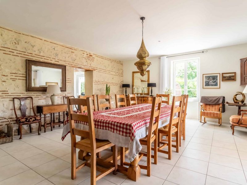 Manoir- Dining-WMC587-12