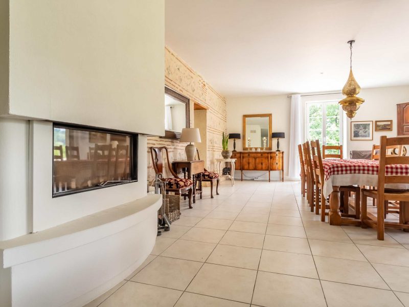 Manoir- Dining-WMC587-13