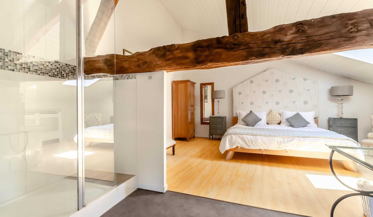 Manoir Northwest Bedroom Suite-WMC587-33