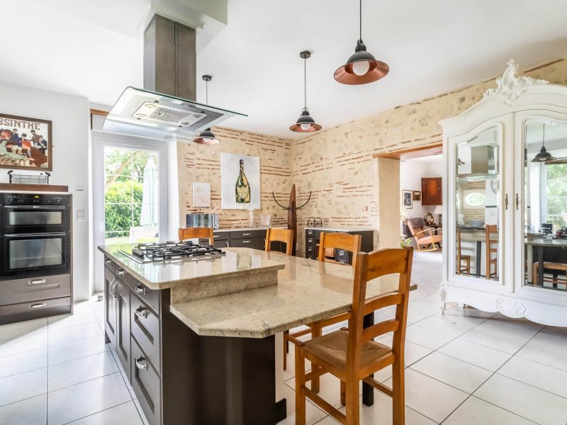 Manoir-kitchen-2-WMC587