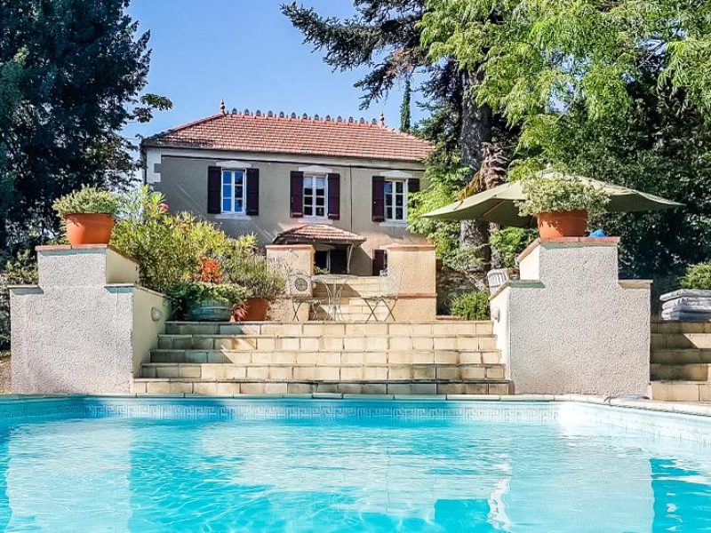 Country house with annexe and pool