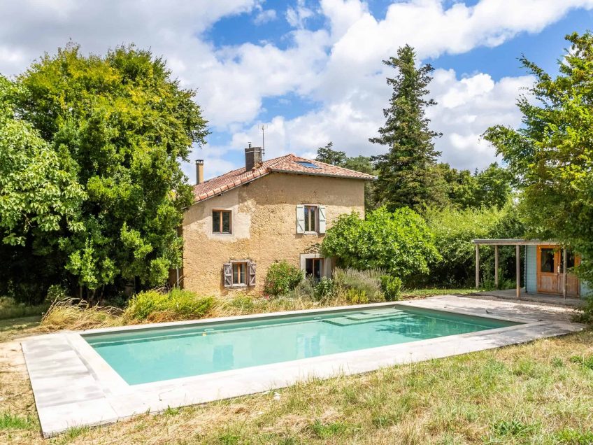 Pool-5-Copy of WMC565 ext-04