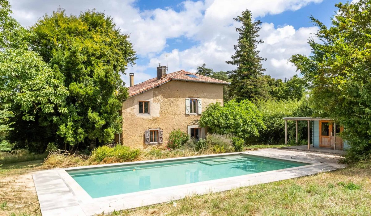 Pool-5-Copy of WMC565 ext-04