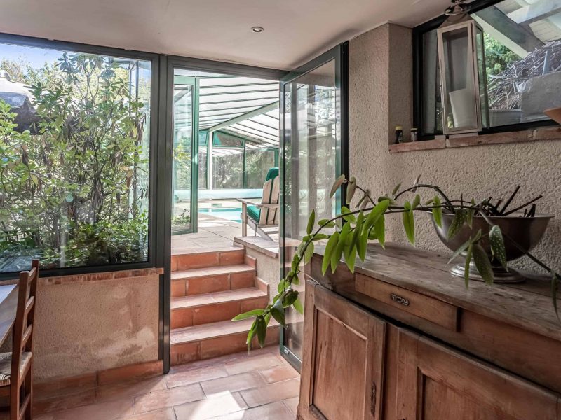 Entrée de la piscine-WMC187