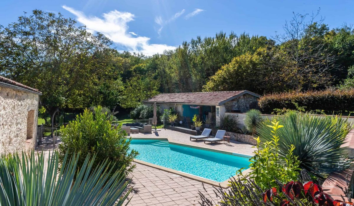 Pool-house-WMC649 (1)