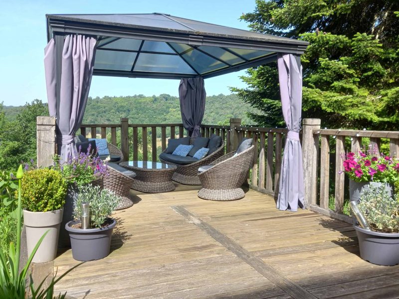 Pool-terrace-2-WMC548