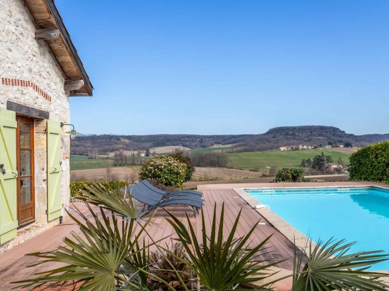 Country house with pool