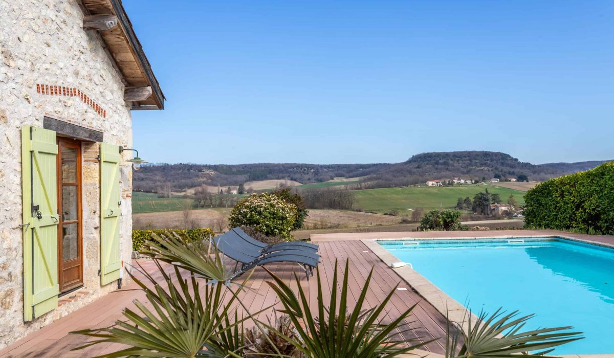 Country house with pool