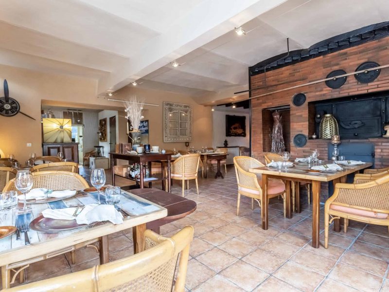 Restaurant-diningarea-WMC184