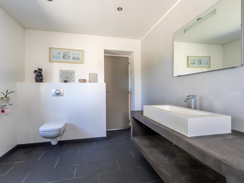 SHower-3-WMC649