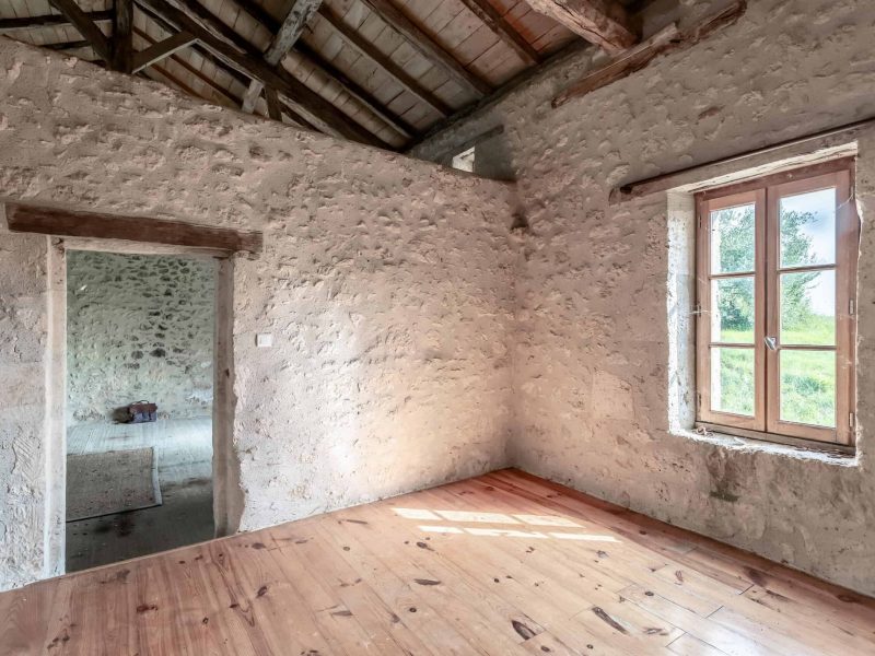 Second-house-bedroom-WMC433