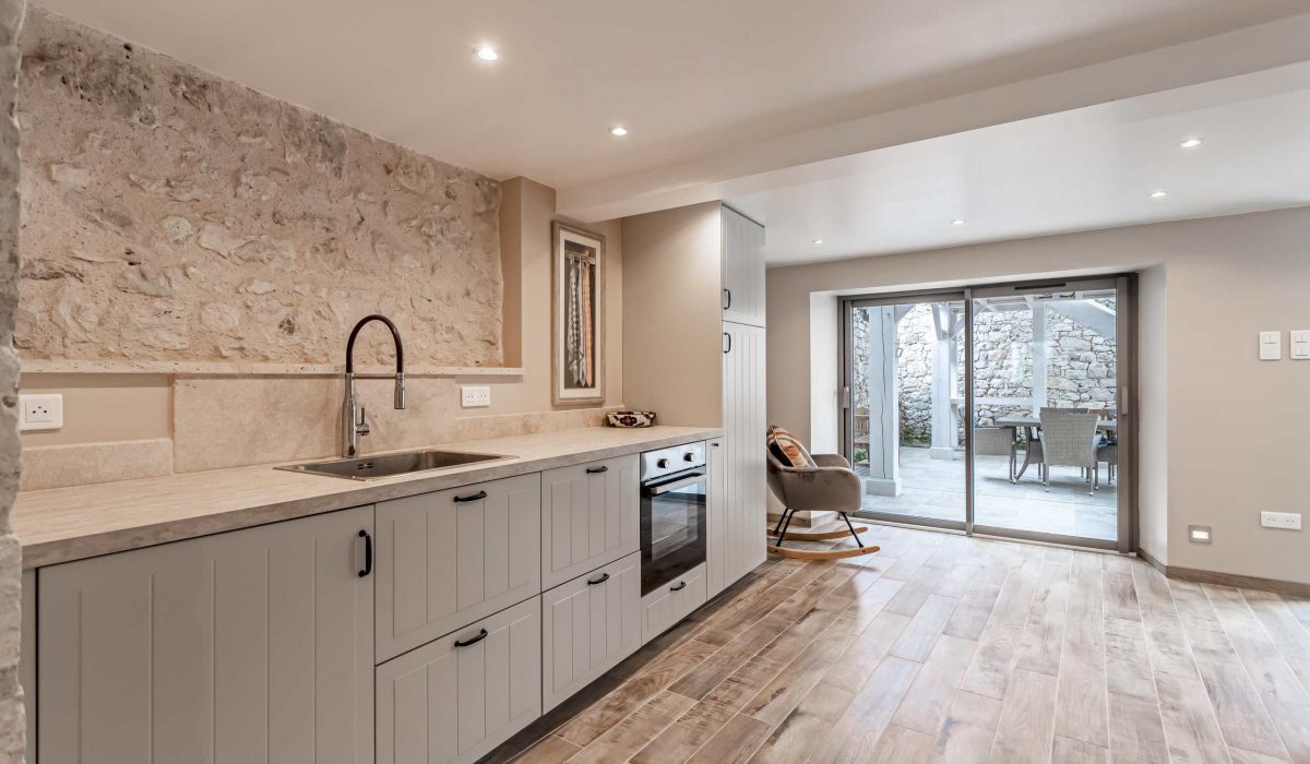 Summer-kitchen-2-WMC692