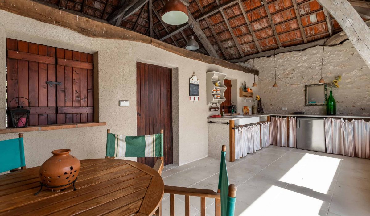 Summer-kitchen-WMC381