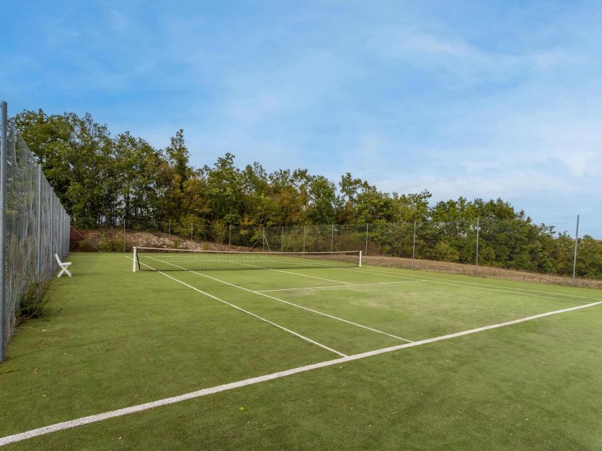 Tennis-court-2-WMC319