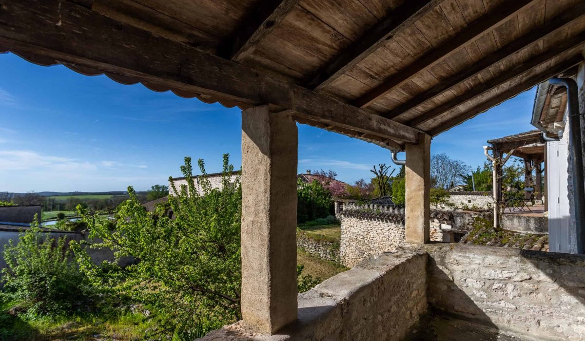 Terrace-2-view-WMC389