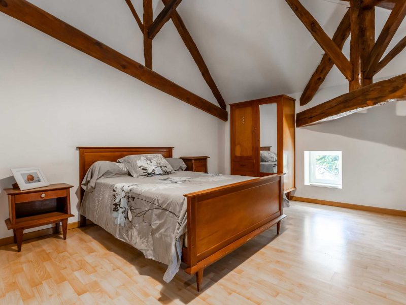 Upstairs-bedroom-8-WMC436