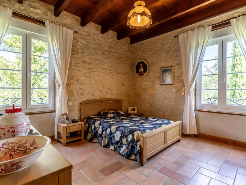 Upstairs-bedroom-WMC436