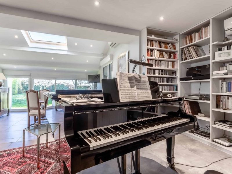 Country house with pool