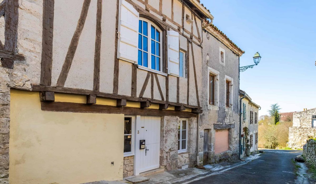 Maison de village avec terrasse