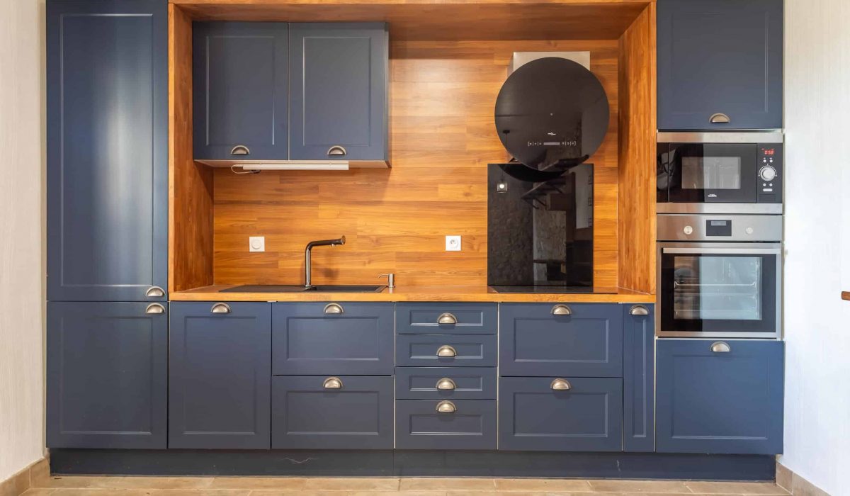 basementkitchen-1-wmc659