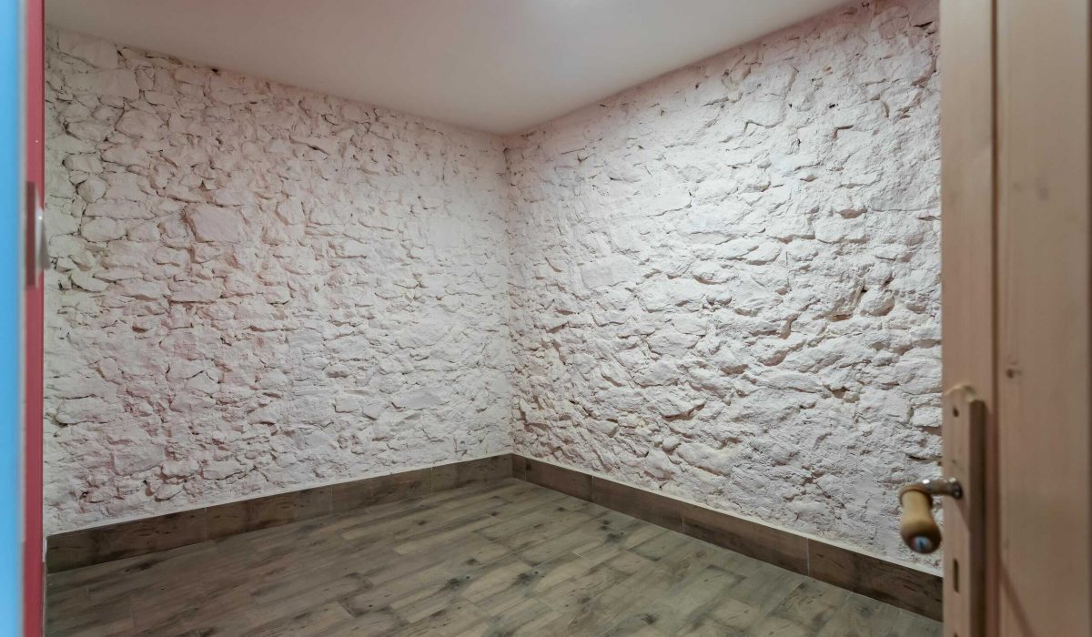 basementsleep-1-wmc659