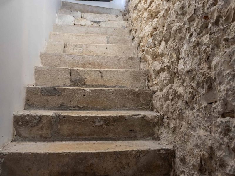 basementstairs-1-wmc659