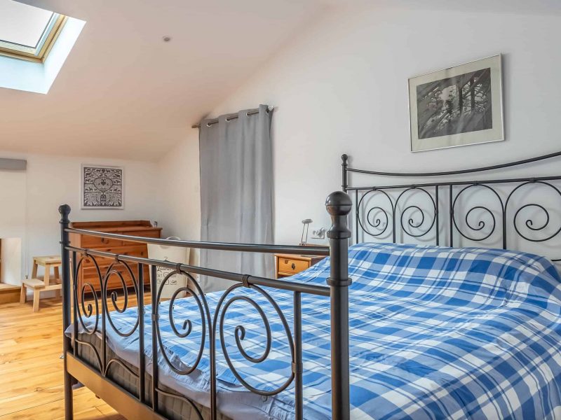 bedroom-1-2-WMC652-01