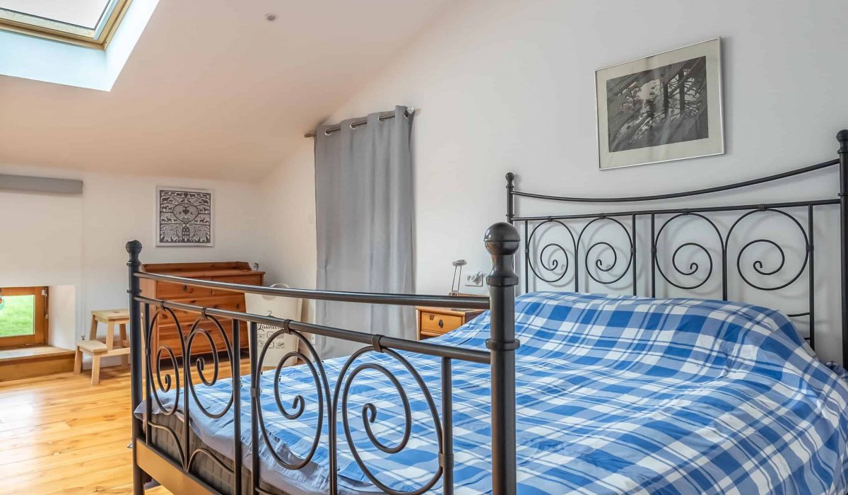 bedroom-1-2-WMC652-01