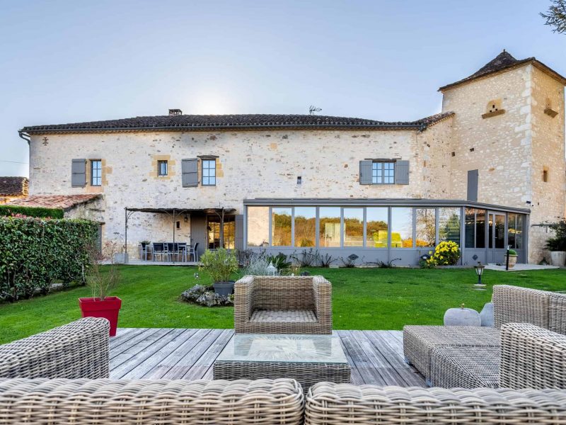 chairs-back-house-wmc506