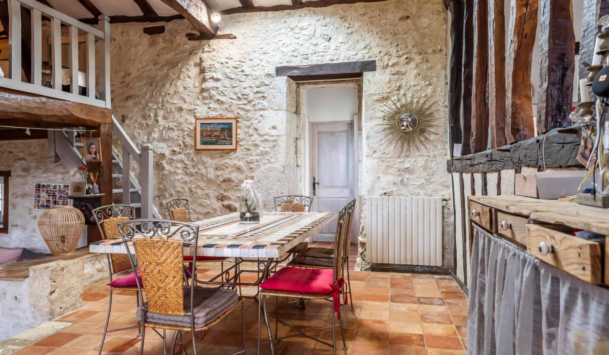 salle à manger-1-wmc686