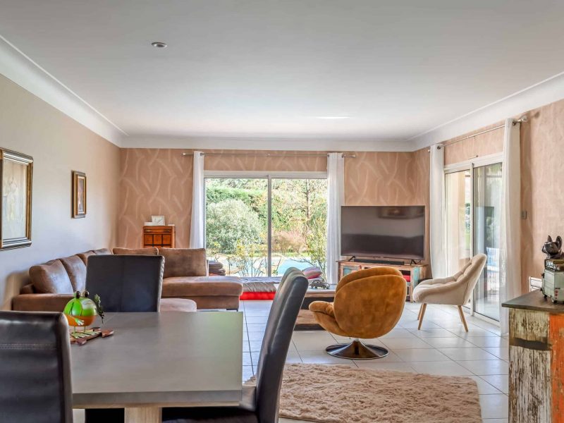 salle à manger-2-wmc663