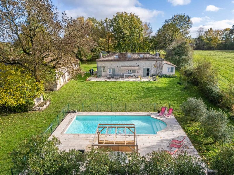 Country house with barn and annexe