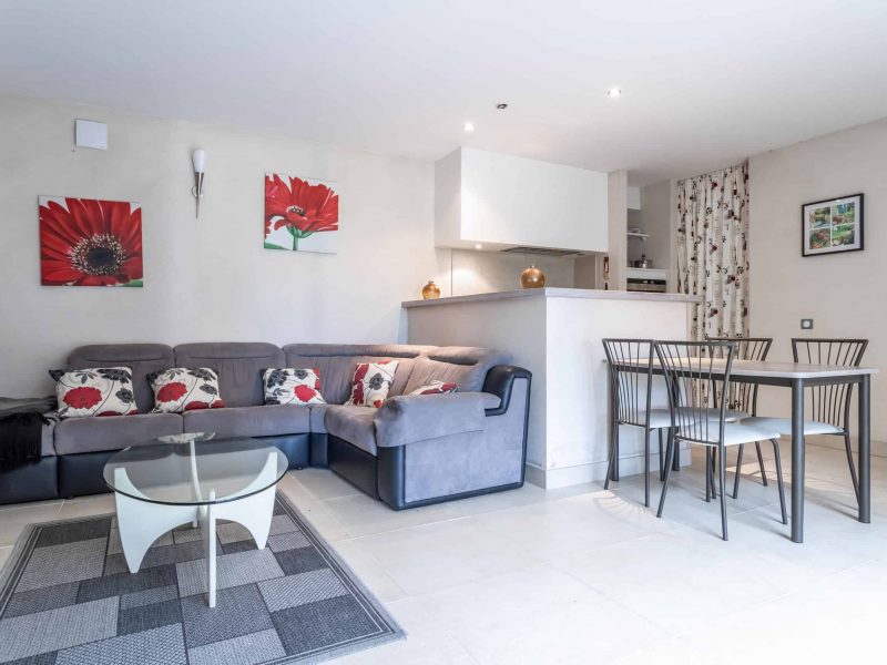 gite-2-Sittingroom-WMC204