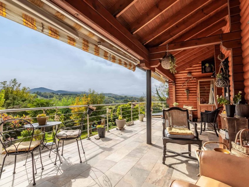 Chalet avec vue imprenable sur les montagnes